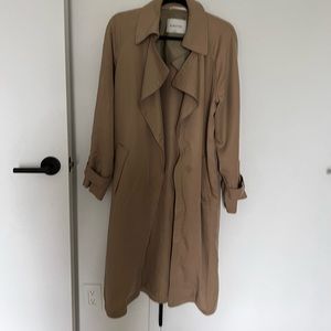 Aritzia Babaton Lawson trench coat, size Small